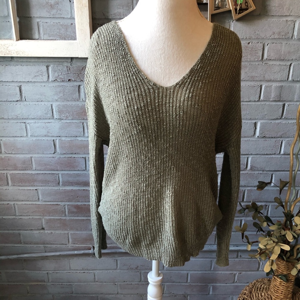Green, size M, off the shoulder sweater